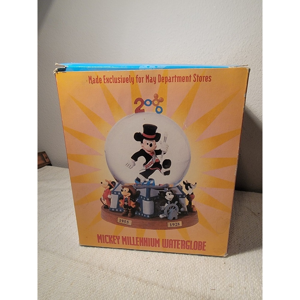 Disney World Store 2000 Mickey Mouse Millennium Musical‎ Snow Water Globe W/box